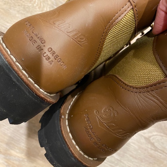 Danner Women’s Light Khaki Boots - Picture 6 of 11